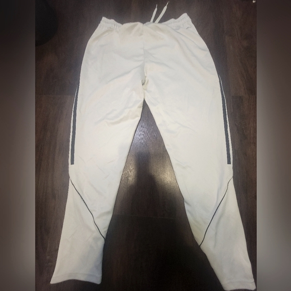 Adidas - Picture 2 of 2